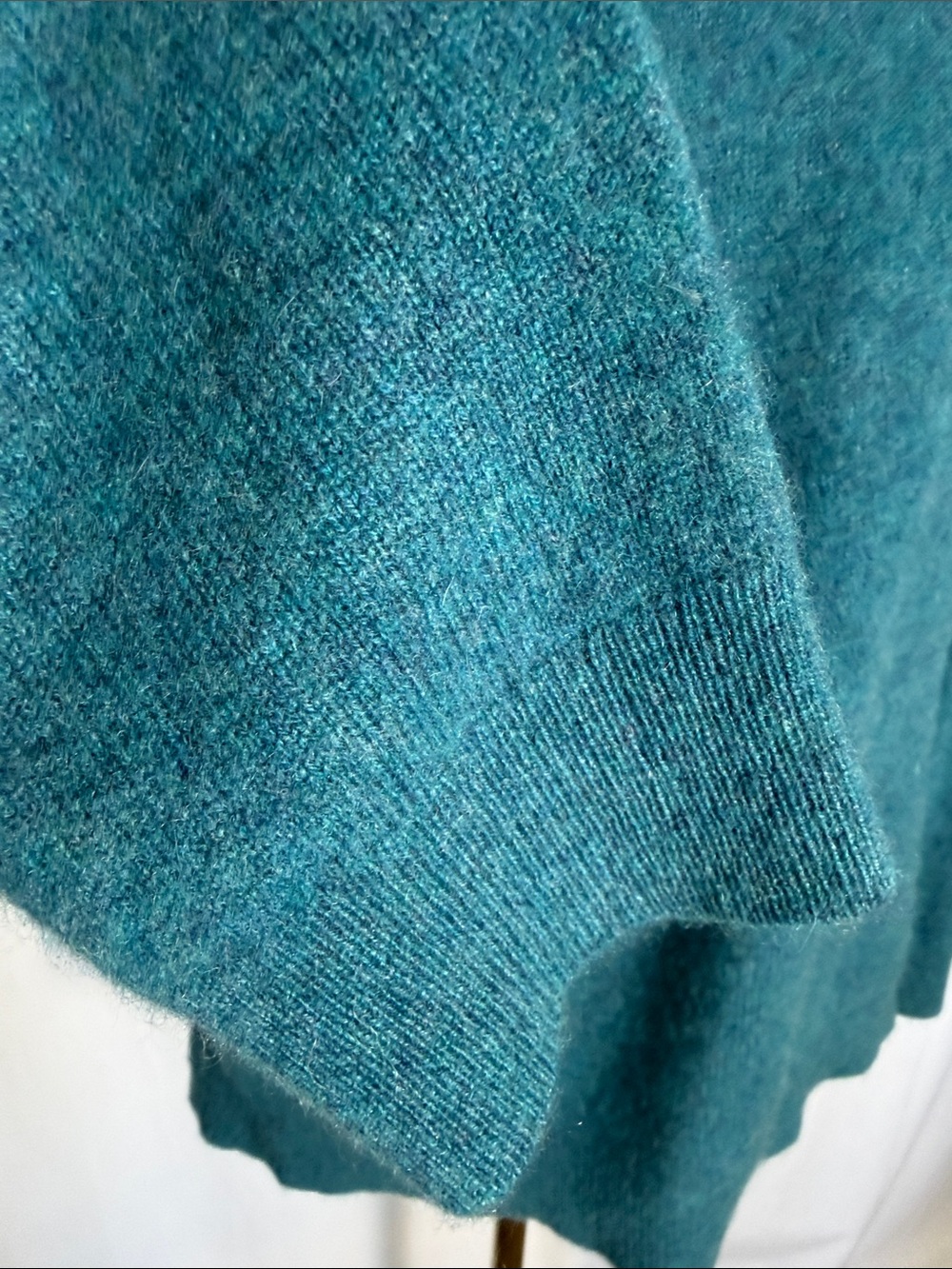 Cashmere Teal V-Neck Women's Sweater Size XL Long Sleeve Soft Knit Pullover - Picture 4 of 10